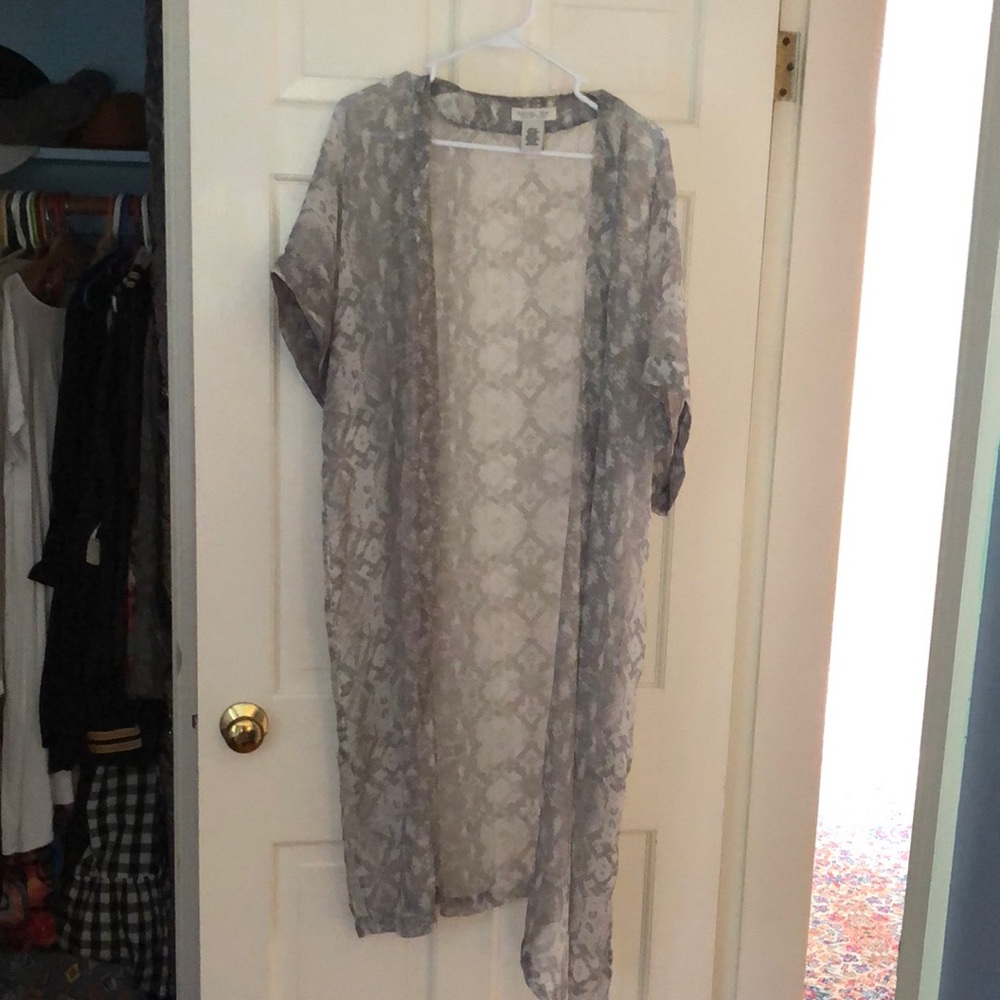 LAST CALL BEFORE THREDUP! 
Rachel Zoe Like New Flowy Sheer Snake Print Cover